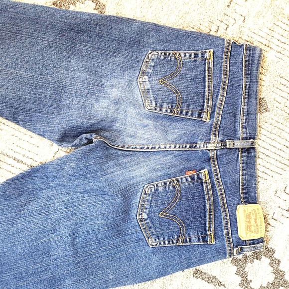 Levi's Capri/Crop Jeans size 8 - Picture 4 of 5